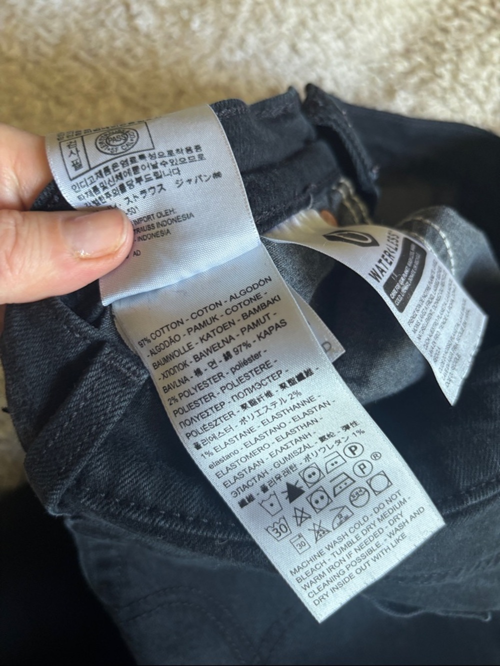 Levi’s Wedgie Straight Jeans - Picture 3 of 5